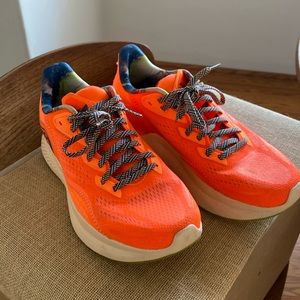 Saucony shift 2 women’s size 10